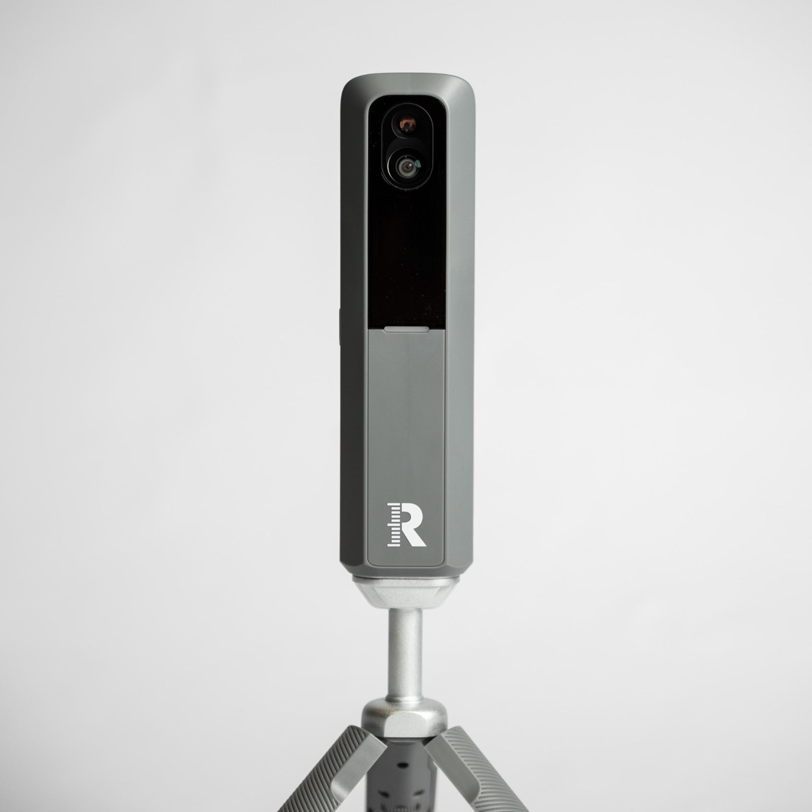 Rapsodo MLM2XPRO mobiili golf-lyöntianalysaattori ja simulaattori
